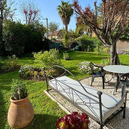 Appartement Rez De Villa Proche Port Et Plages De Sanary Екстериор снимка