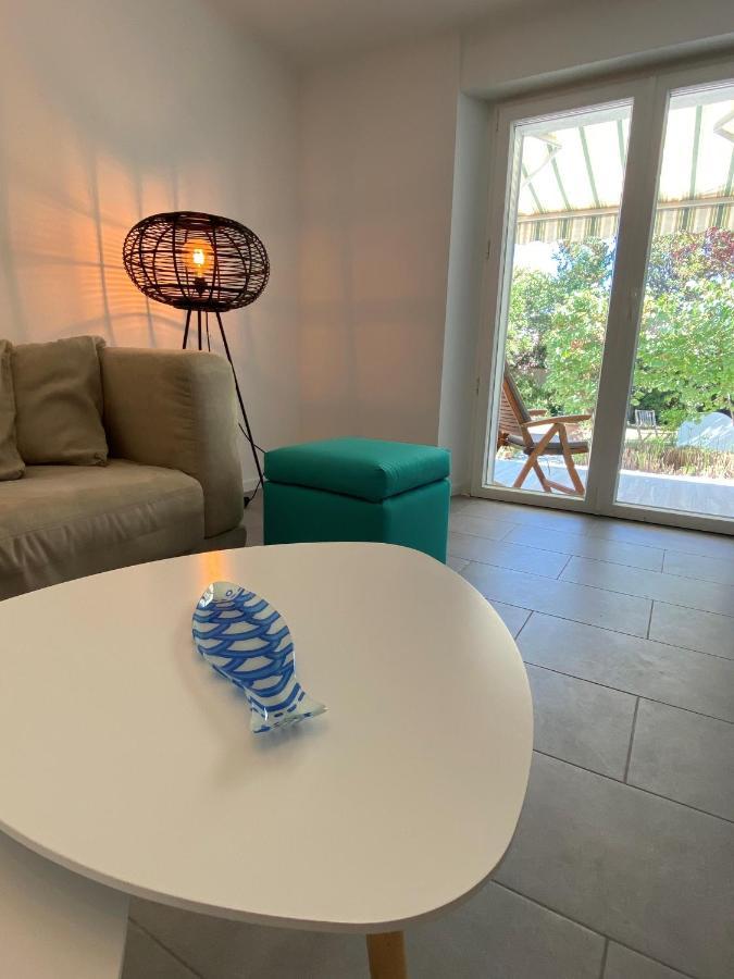 Appartement Rez De Villa Proche Port Et Plages De Sanary Екстериор снимка