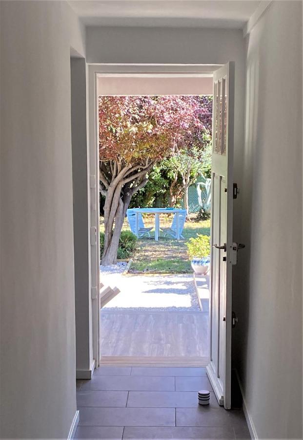 Appartement Rez De Villa Proche Port Et Plages De Sanary Екстериор снимка