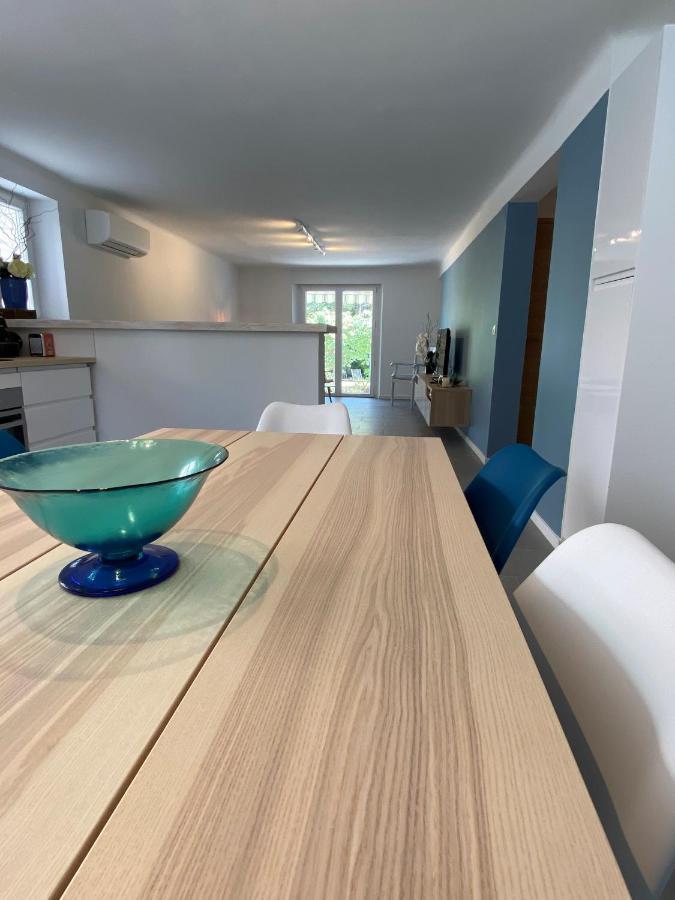 Appartement Rez De Villa Proche Port Et Plages De Sanary Екстериор снимка
