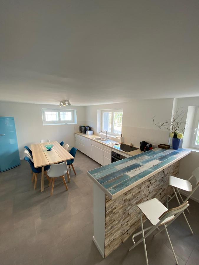 Appartement Rez De Villa Proche Port Et Plages De Sanary Екстериор снимка