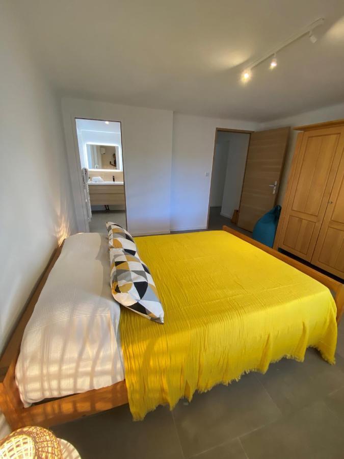 Appartement Rez De Villa Proche Port Et Plages De Sanary Екстериор снимка