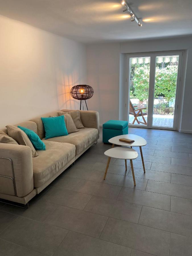 Appartement Rez De Villa Proche Port Et Plages De Sanary Екстериор снимка