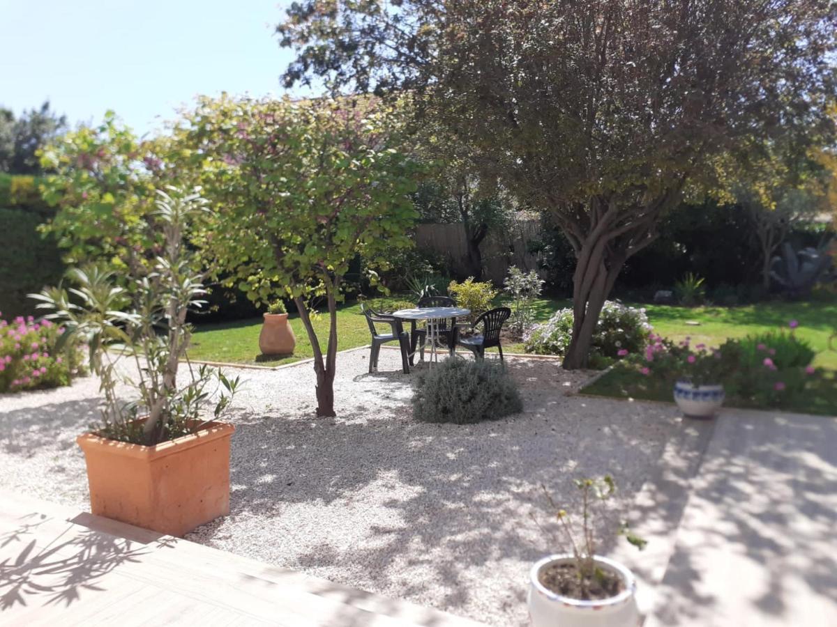 Appartement Rez De Villa Proche Port Et Plages De Sanary Екстериор снимка